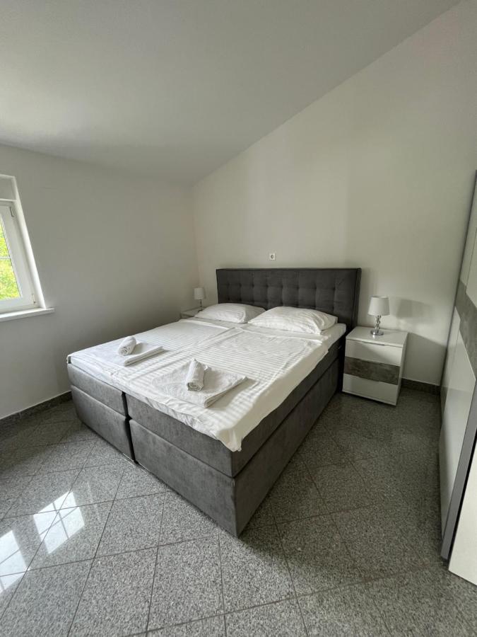 Apartments Adria ซริกเวนิซา ภายนอก รูปภาพ