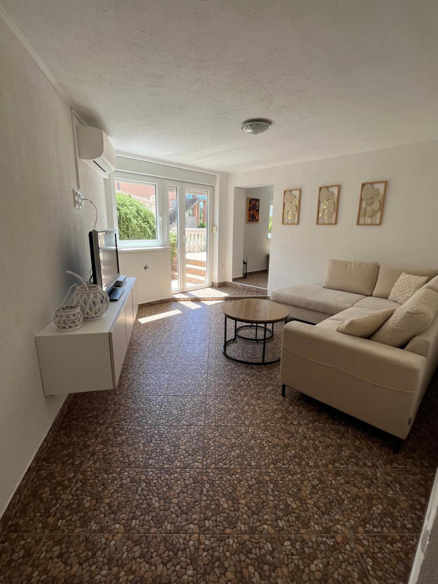 Apartments Adria ซริกเวนิซา ภายนอก รูปภาพ