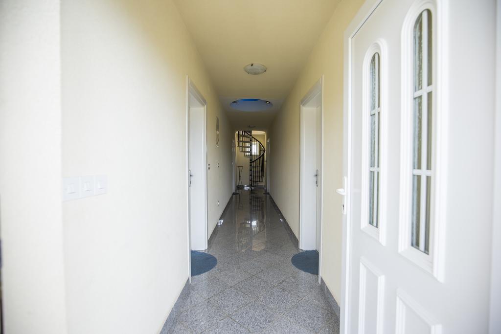 Apartments Adria ซริกเวนิซา ภายนอก รูปภาพ