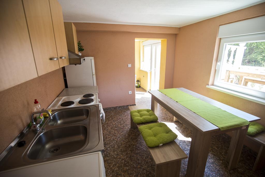 Apartments Adria ซริกเวนิซา ภายนอก รูปภาพ