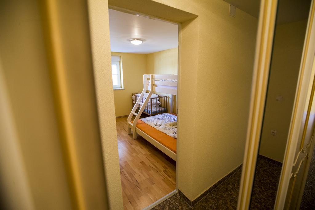 Apartments Adria ซริกเวนิซา ภายนอก รูปภาพ